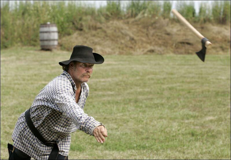 How to Throw a Tomahawk The Tactical Experts